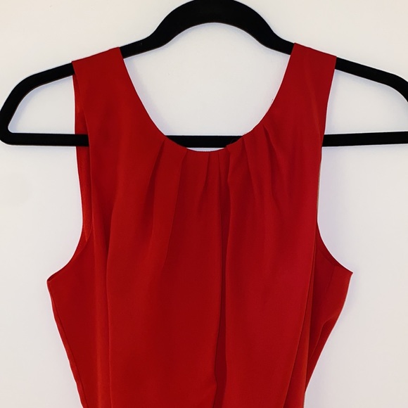 Red midi dress - Picture 2 of 6